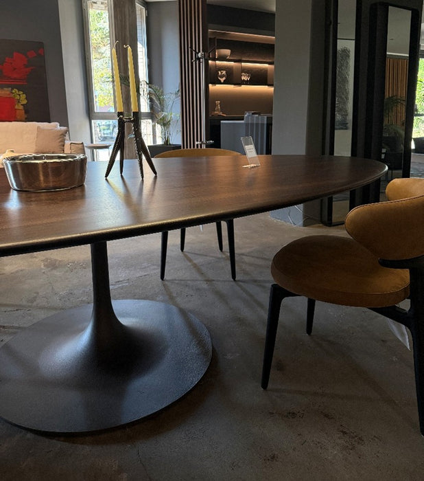 Tavolo Bourgeois di Baxter