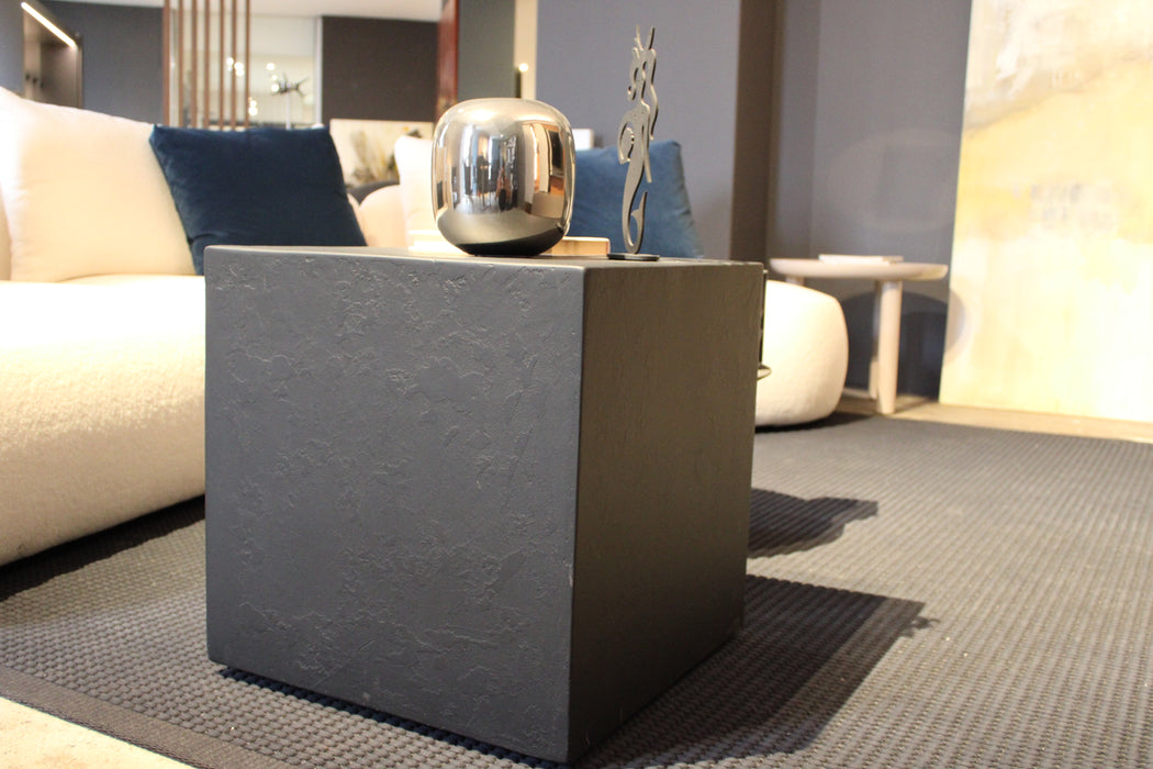 Tavolino Monolite di Disain