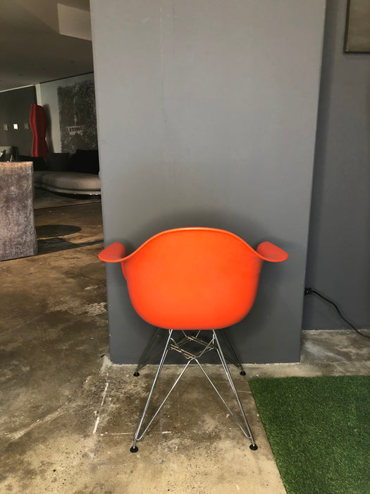 Sedia Eames Plastic Chair DAR di Vitra
