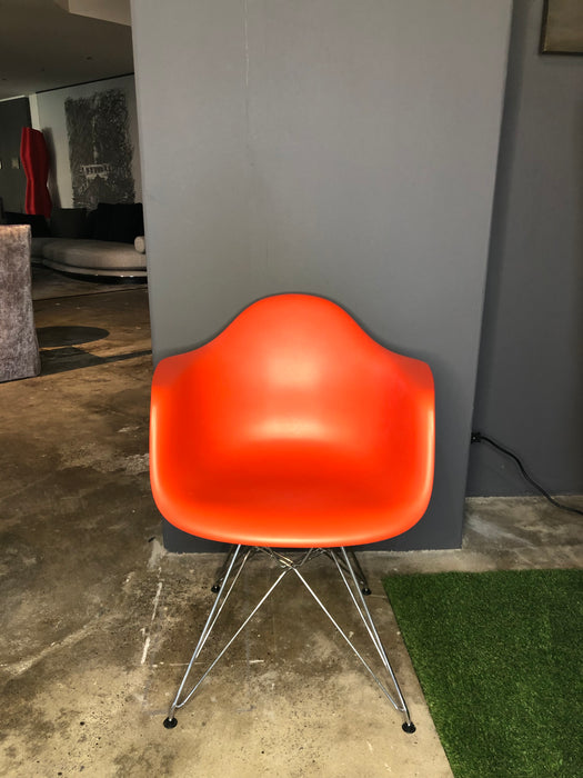 Sedia Eames Plastic Chair DAR di Vitra